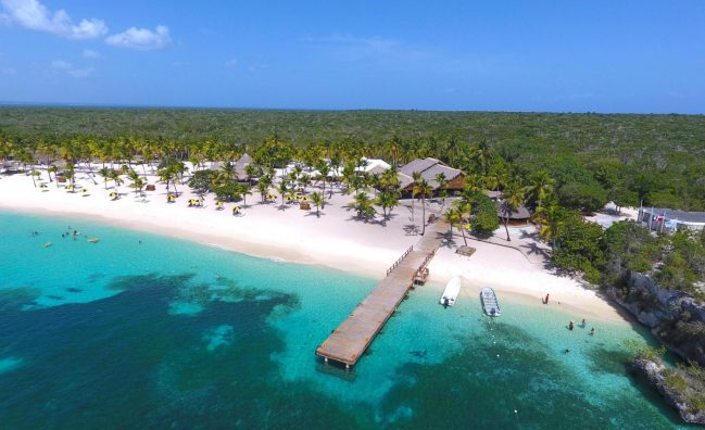 Aventura en Isla Catalina: Buceo, Snorkel y Buffet desde Punta cana