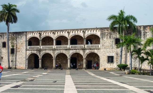 Redescubre la ciudad de Santo Domingo con un Recorrido Histórico Guiado Desde Santo Domingo