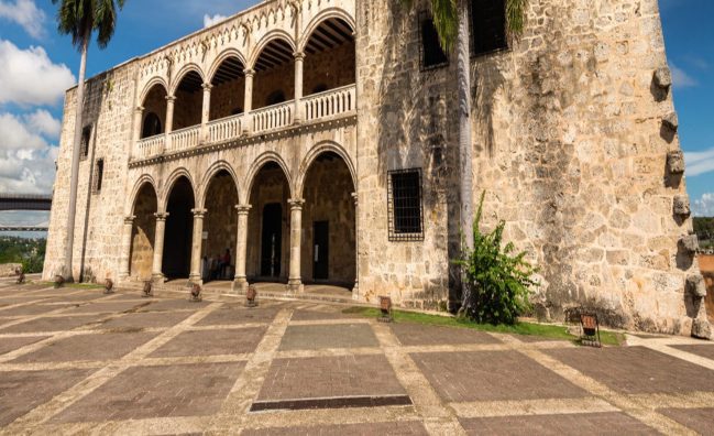 Excursión Completa a la Zona Colonial y Los Tres Ojos Desde Boca Chica