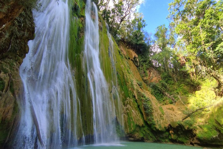 Vive la Aventura: Bahía de Samaná y El Limón en un Solo Día desde Bavaro