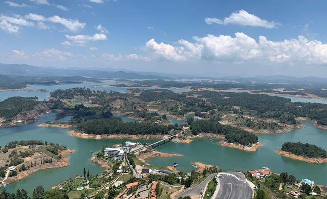 All-Inclusive Tour to Guatapé and Piedra del Peñol from Medellín
